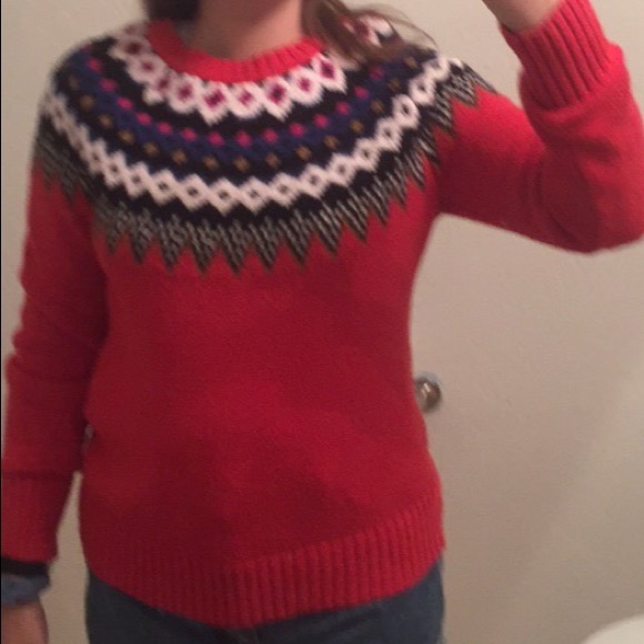 RED SWEATER - Picture 6 of 7